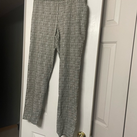 Checked green and white women pants in size 14 - Picture 3 of 6